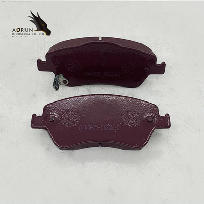 Os fabricantes produzem vários materiais de pastilhas dos freios Semi-metálicas 04465-02260